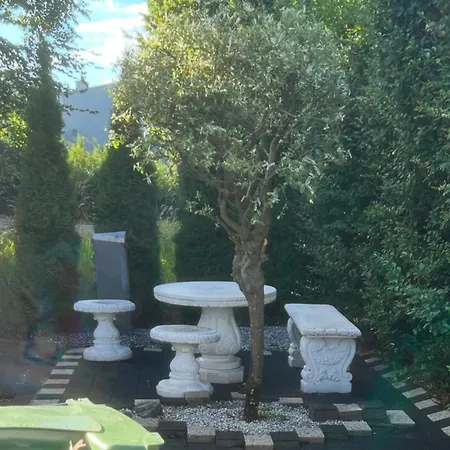 In Herzogenrath-strass Fuer Max 4 Gaeste Herzogenrath