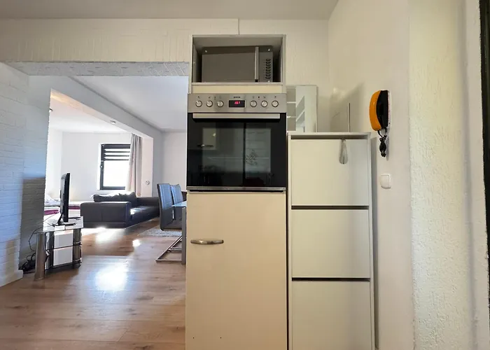 In Herzogenrath-strass Fuer Max 4 Gaeste *